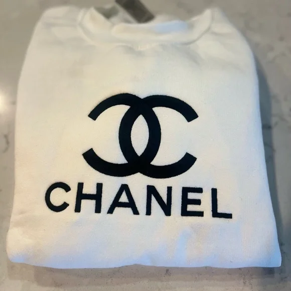 Embroidered Chanel Crewneck - Picture 3 of 6